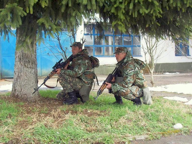 жално ма Македонските војници со старите југословенски пушки,.. така ли е спремна АРМ за во НАТО
